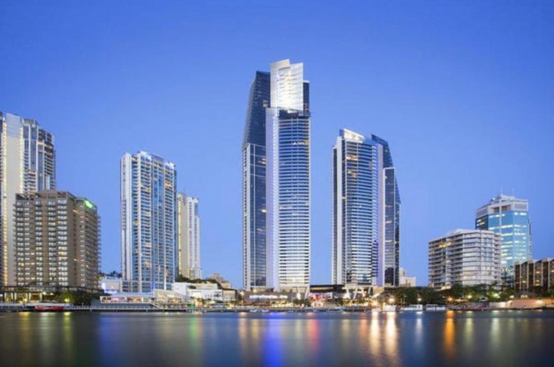 Circle On Cavill Sub Penthouse W/ 4 Bedrooms Χρυσή Ακτή Εξωτερικό φωτογραφία